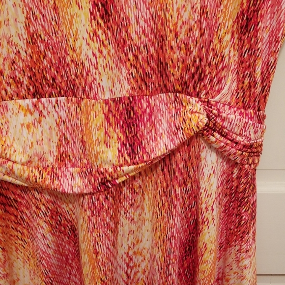 NWOT dress - Picture 2 of 4